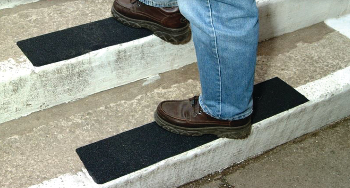ANTI SLIP STAIR TREADS