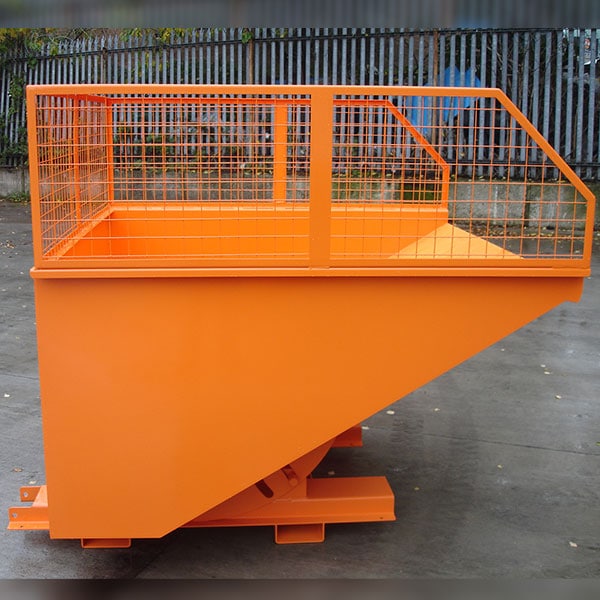 combi skip with mesh