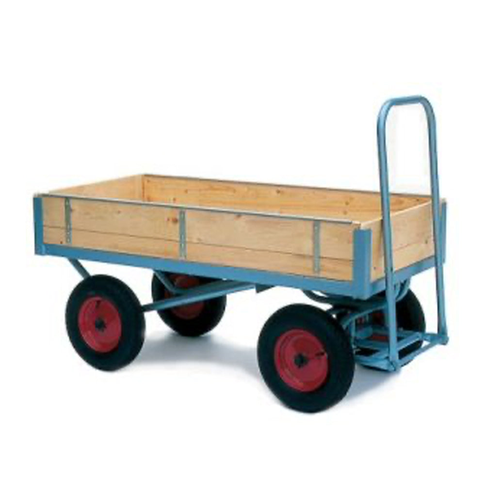 Turntable Truck with Solid Sides