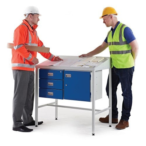 Team Leader Workstation in Use