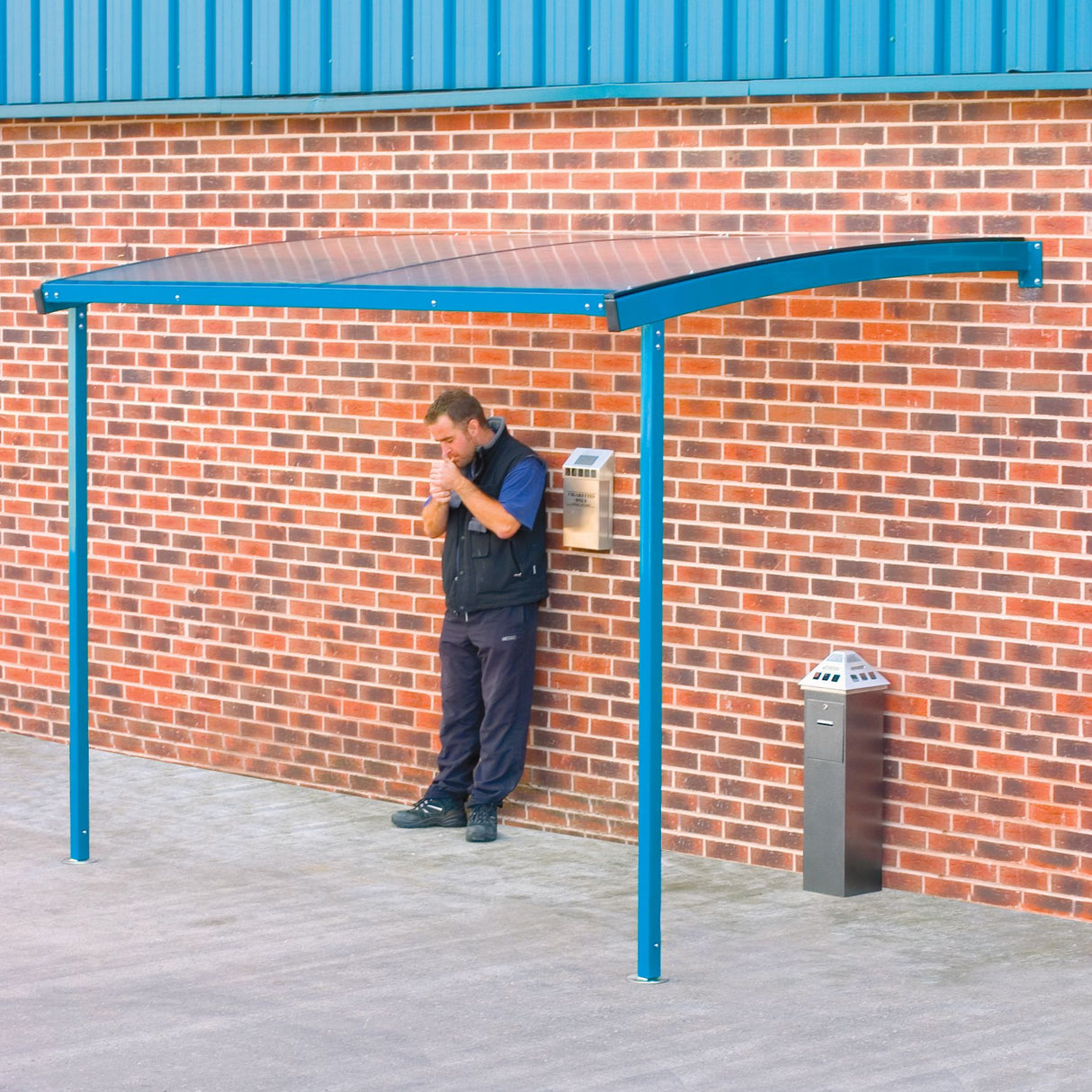 wall mounted smoking shelter blue