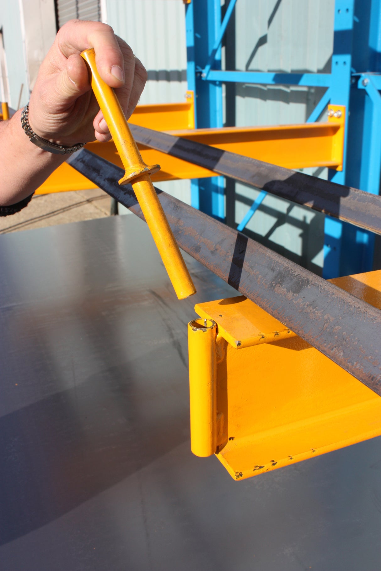 Cantilever Racking -  1000 mm Long Arms