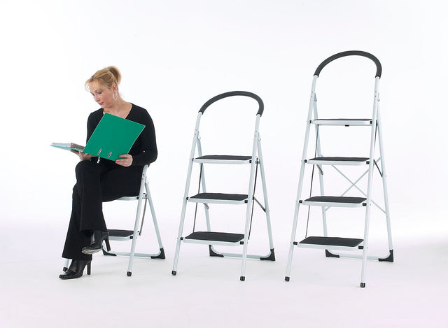 Foldabe Steps Folding Steps with Foam Rubber Handle – Engineered Solutions