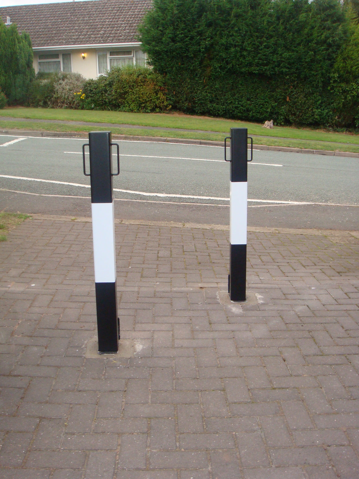 Removable Security Posts