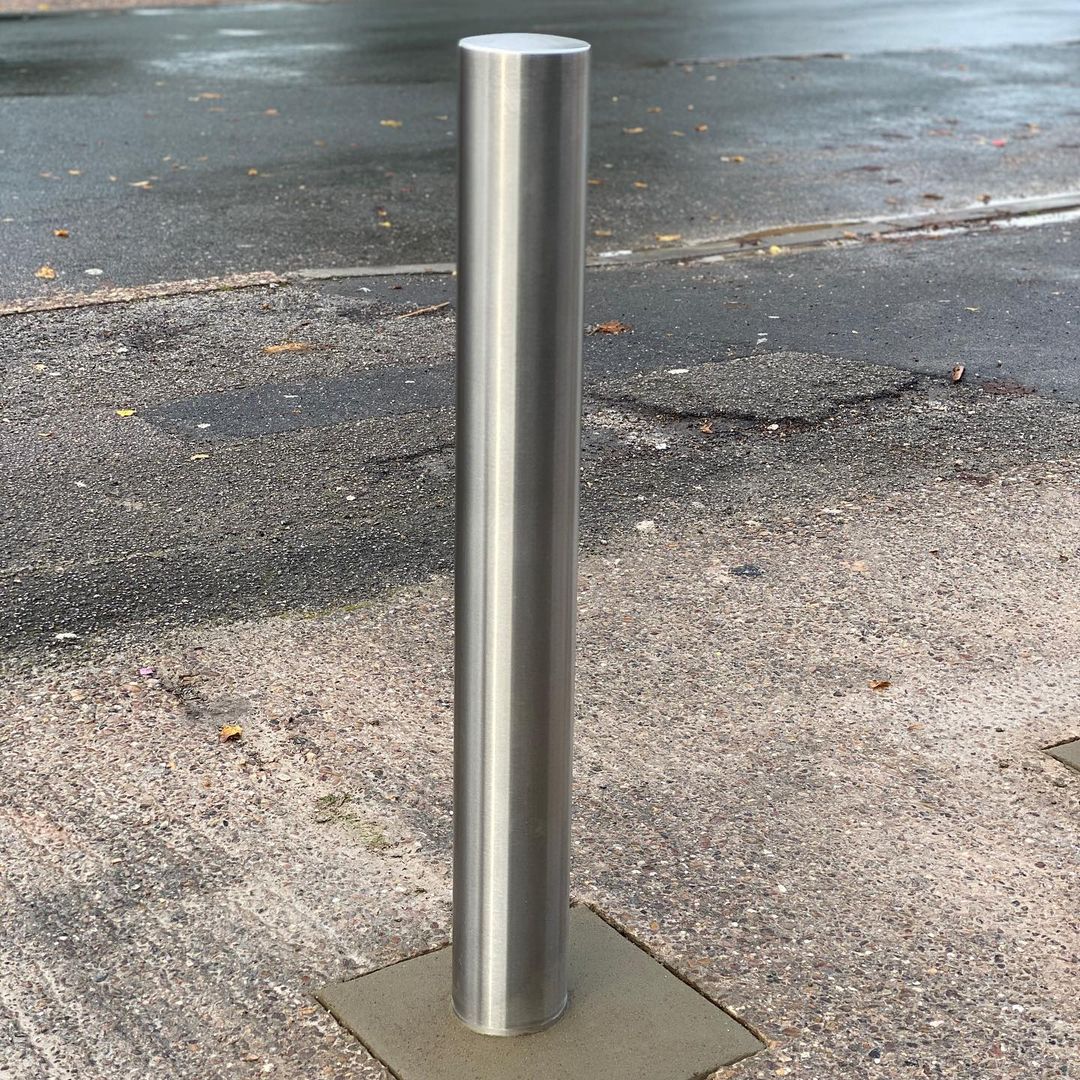 Galvanised Heavy Duty Bollards