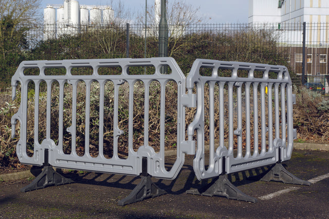crowd control barrier